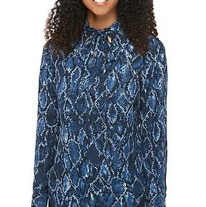 NWT Nine West Long Sleeve Snake Print Top Size L